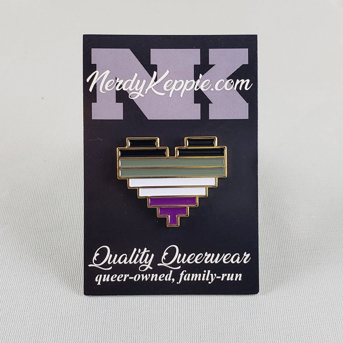 Console Pride 8-Bit Heart Pride Enamel Pins