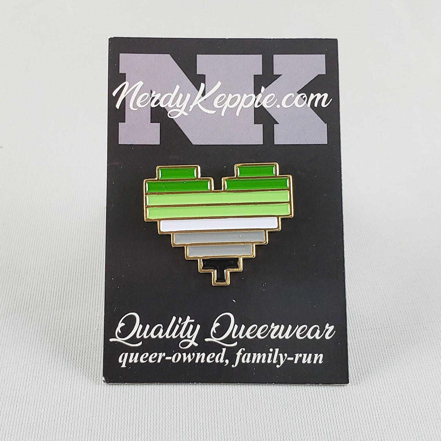 Console Pride 8-Bit Heart Pride Enamel Pins