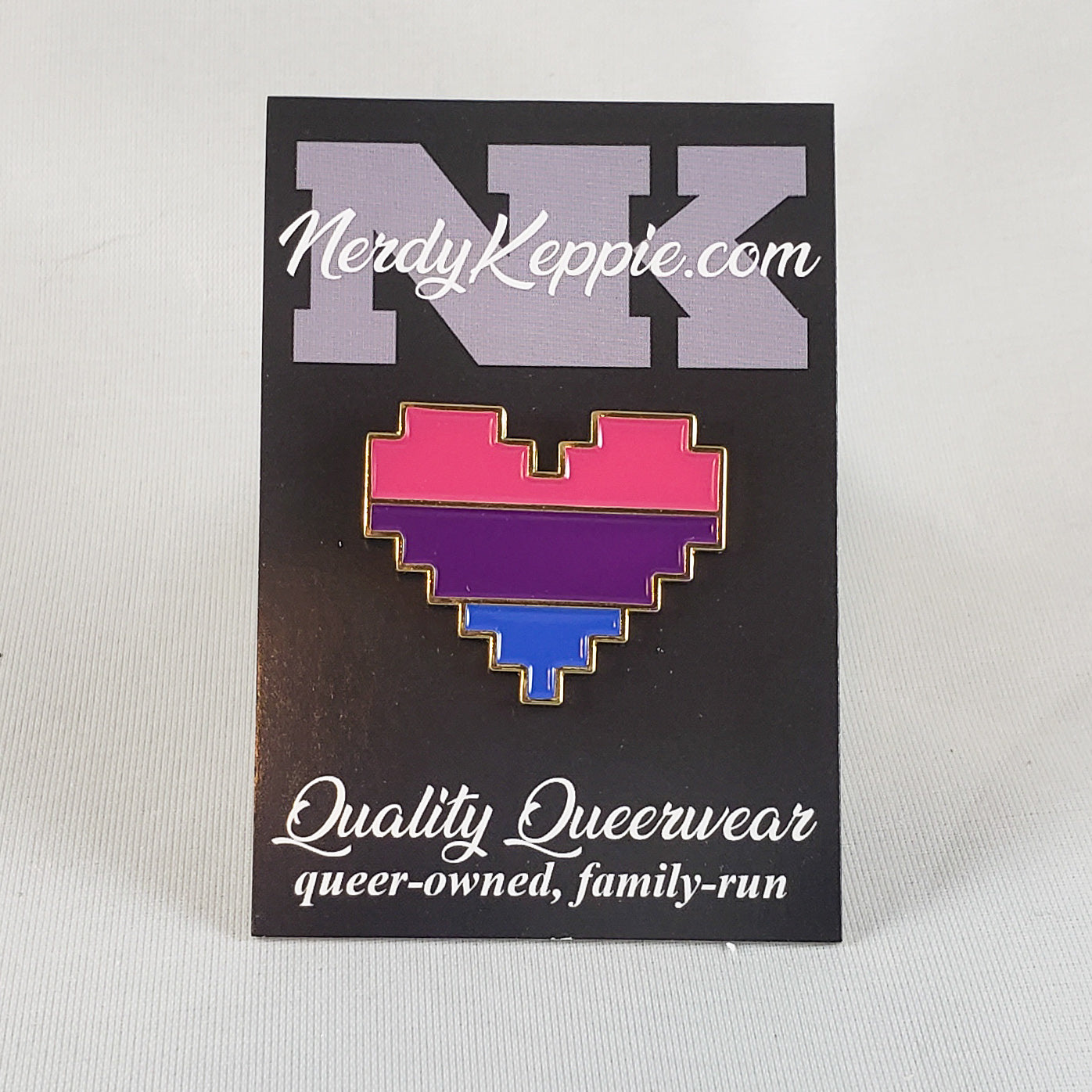 Console Pride 8-Bit Heart Pride Enamel Pins