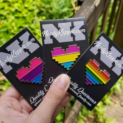 Console Pride 8-Bit Heart Pride Enamel Pins